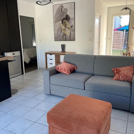 Superbe Appartement Proche De Tout, Climatise. 라테스트드뷔크 외부 사진